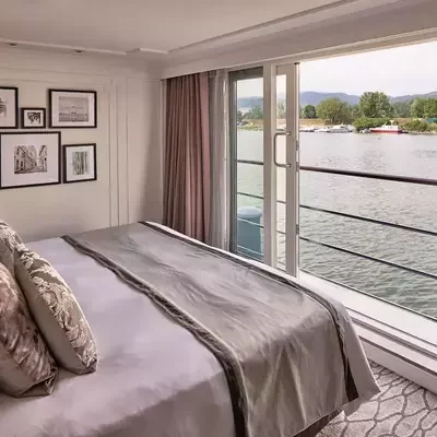 Riverside_Mozart_Cabin_222-0463_comp