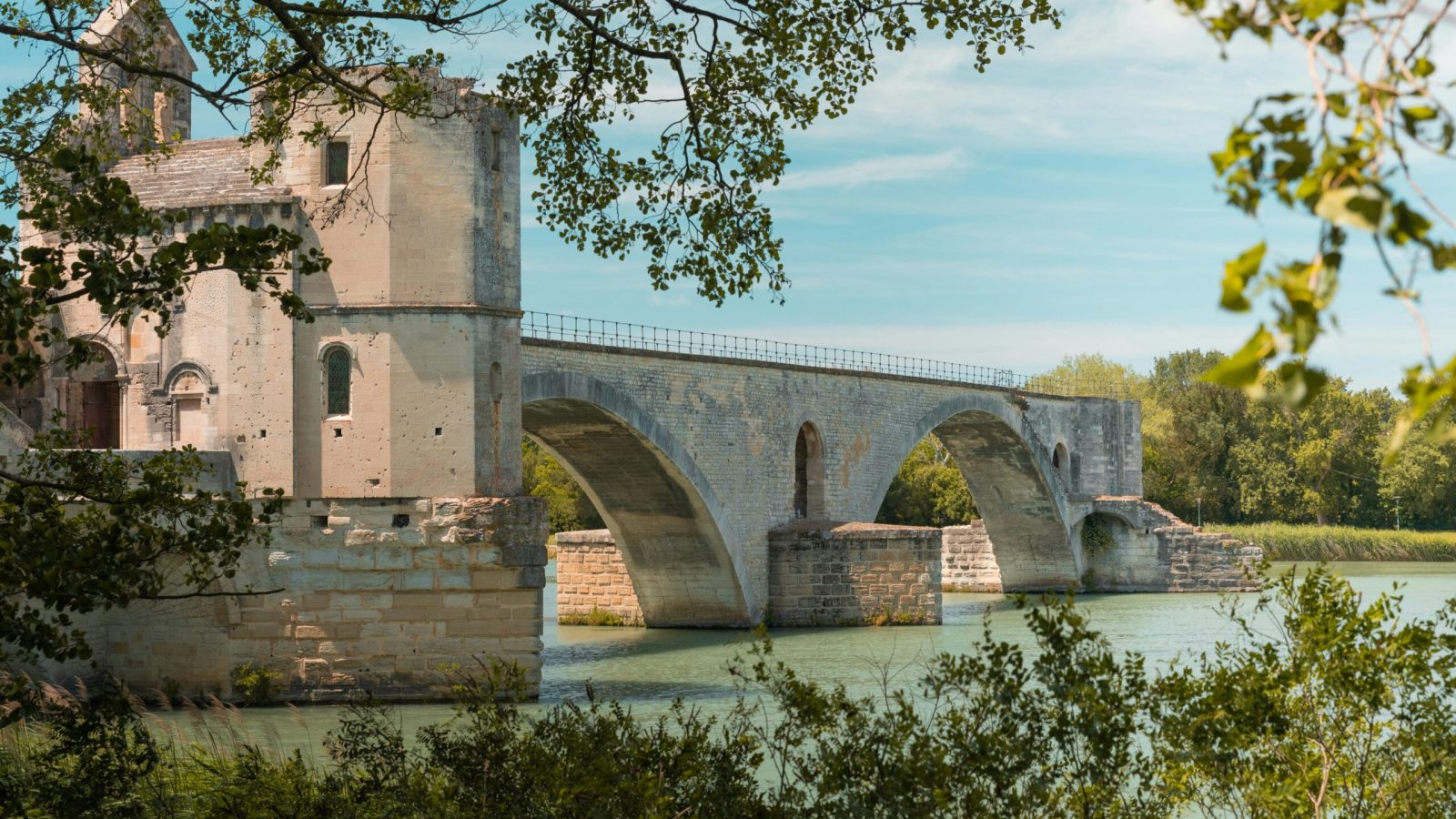 avignon brug